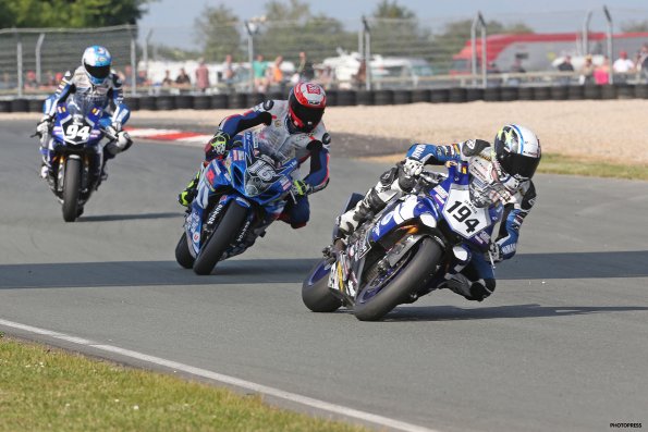VIGEANT FSBK  2015
3ème manche du 
Championnat de France Superbike
24 & 25 Mai 2015
© PHOTOPRESS
Tel: 04 93 37 95 96
info@photopress.fr