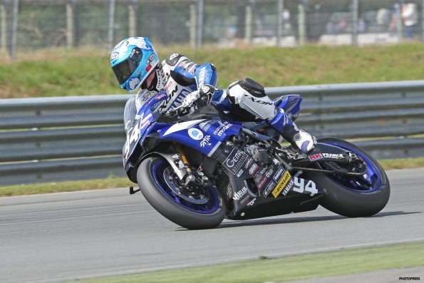 VIGEANT FSBK  2015
3ème manche du 
Championnat de France Superbike
24 & 25 Mai 2015
© PHOTOPRESS
Tel: 04 93 37 95 96
info@photopress.fr