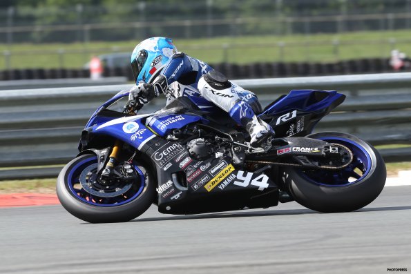 VIGEANT FSBK  2015
3ème manche du 
Championnat de France Superbike
24 & 25 Mai 2015
© PHOTOPRESS
Tel: 04 93 37 95 96
info@photopress.fr