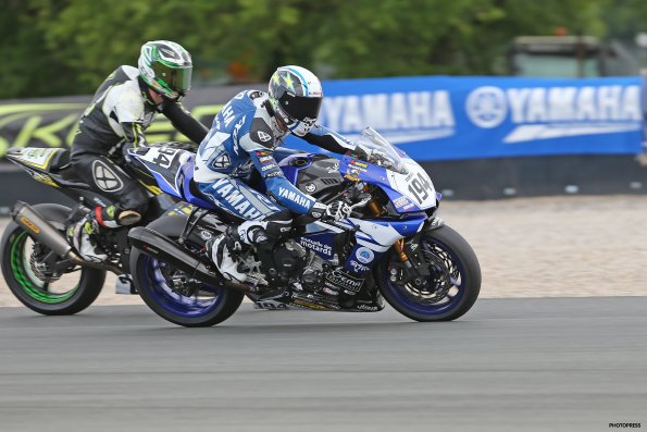 VIGEANT FSBK  2015
3ème manche du 
Championnat de France Superbike
24 & 25 Mai 2015
© PHOTOPRESS
Tel: 04 93 37 95 96
info@photopress.fr