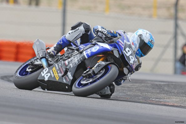 LEDENON FSBK  2015
4ème manche du Championnat de France Superbike
13 & 14 Juin 2015
© PHOTOPRESS
Tel: 04 93 37 95 96
info@photopress.fr