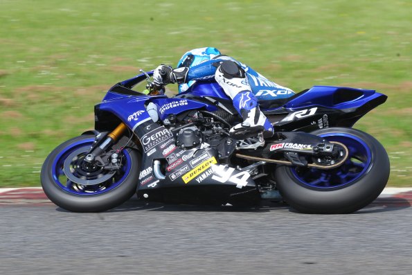 NOGARO  FSBK  2015
2ème manche du 
Championnat de France Superbike
25 & 26 Avril  2015
© PHOTOPRESS
Tel: 04 93 37 95 96
info@photopress.fr