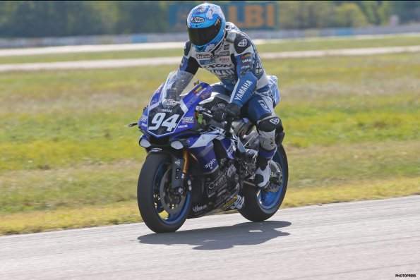 ALBI  FSBK  2015
7ème manche / Finale du 
Championnat de France Superbike
26 & 27 Septembre 2015
© PHOTOPRESS
Tel: 04 93 37 95 96
info@photopress.fr