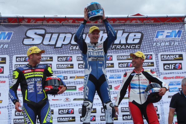 CAROLE  FSBK  2015
6ème manche du 
Championnat de France Superbike
5 & 6 Septembre 2015
© PHOTOPRESS
Tel: 04 93 37 95 96
info@photopress.fr