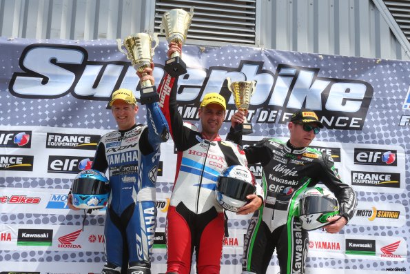 LEDENON FSBK  2015
4ème manche du Championnat de France Superbike
13 & 14 Juin 2015
© PHOTOPRESS
Tel: 04 93 37 95 96
info@photopress.fr