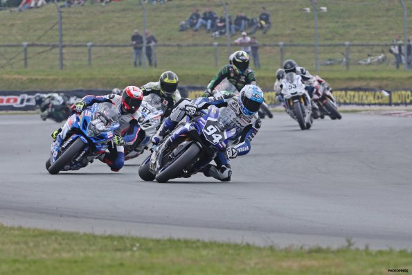 VIGEANT FSBK  2015
3ème manche du 
Championnat de France Superbike
24 & 25 Mai 2015
© PHOTOPRESS
Tel: 04 93 37 95 96
info@photopress.fr