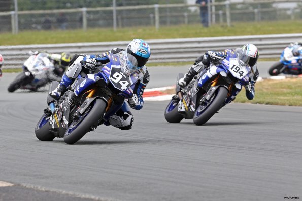 VIGEANT FSBK  2015
3ème manche du 
Championnat de France Superbike
24 & 25 Mai 2015
© PHOTOPRESS
Tel: 04 93 37 95 96
info@photopress.fr
