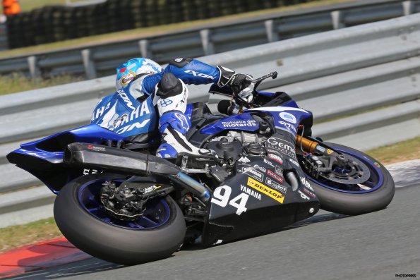 VIGEANT FSBK  2015
3ème manche du 
Championnat de France Superbike
24 & 25 Mai 2015
© PHOTOPRESS
Tel: 04 93 37 95 96
info@photopress.fr