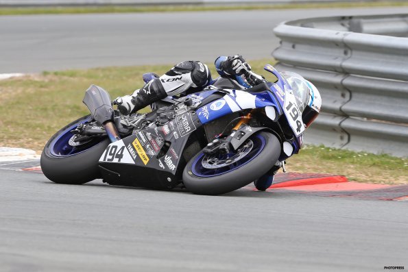 VIGEANT FSBK  2015
3ème manche du 
Championnat de France Superbike
24 & 25 Mai 2015
© PHOTOPRESS
Tel: 04 93 37 95 96
info@photopress.fr