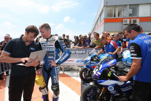 LEDENON FSBK  2015
4ème manche du Championnat de France Superbike
13 & 14 Juin 2015
© PHOTOPRESS
Tel: 04 93 37 95 96
info@photopress.fr