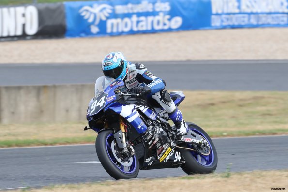 CAROLE FSBK 2016
6 ème manche du
Championnat de France Superbike
3 / 4 Septembre 2016
© PHOTOPRESS
Tel: 04 93 37 95 96
info@photopress.fr
