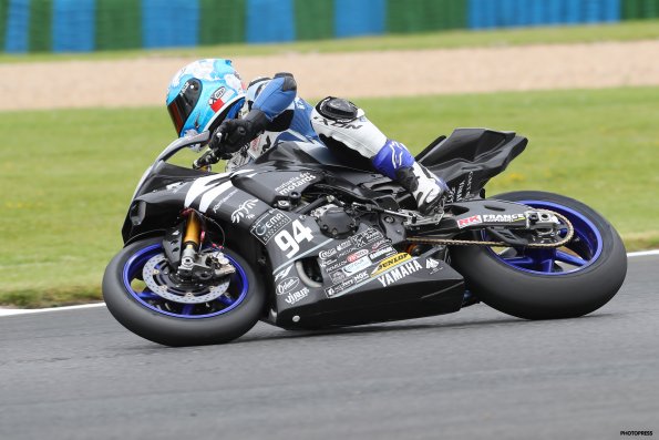 MAGNY-COURS FSBK 2016
4ème manche du
Championnat de France Superbike
2 / 3 Juillet 2016
© PHOTOPRESS
Tel: 04 93 37 95 96
info@photopress.fr