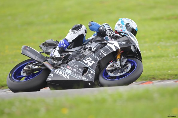 NOGARO FSBK 2016
2ème manche du
Championnat de France Superbike
23 / 24 Avril 2016
© PHOTOPRESS
Tel: 04 93 37 95 96
info@photopress.fr