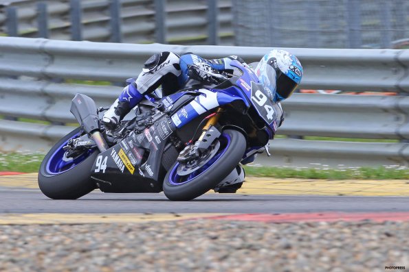 NOGARO FSBK 2016
2ème manche du
Championnat de France Superbike
23 / 24 Avril 2016
© PHOTOPRESS
Tel: 04 93 37 95 96
info@photopress.fr