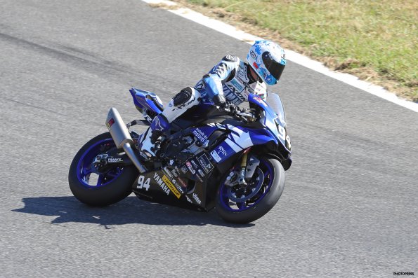 PAU-ARNOS FSBK 2016
5ème manche du
Championnat de France Superbike
14 / 15 Aout 2016
© PHOTOPRESS
Tel: 04 93 37 95 96
info@photopress.fr