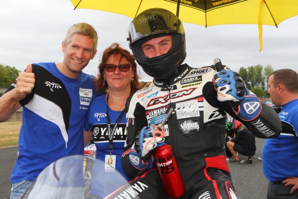 CAROLE FSBK 2016
6 ème manche du
Championnat de France Superbike
3 / 4 Septembre 2016
© PHOTOPRESS
Tel: 04 93 37 95 96
info@photopress.fr