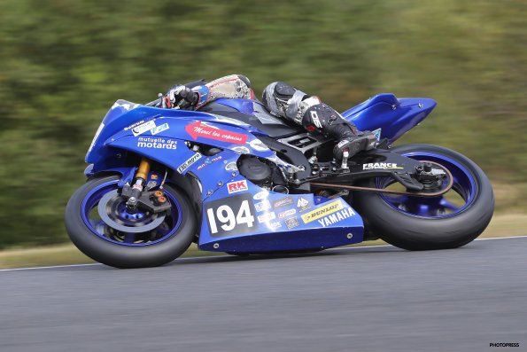 CAROLE FSBK 2016
6 ème manche du
Championnat de France Superbike
3 / 4 Septembre 2016
© PHOTOPRESS
Tel: 04 93 37 95 96
info@photopress.fr