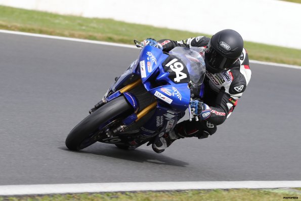 MAGNY-COURS FSBK 2016
4ème manche du
Championnat de France Superbike
2 / 3 Juillet 2016
© PHOTOPRESS
Tel: 04 93 37 95 96
info@photopress.fr