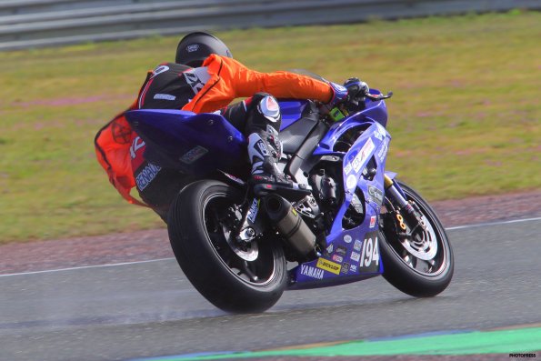 LE MANS FSBK 2016
1ère manche du
Championnat de France Superbike
26, 27 Mars 2016
© PHOTOPRESS
Tel: 04 93 37 95 96
info@photopress.fr
