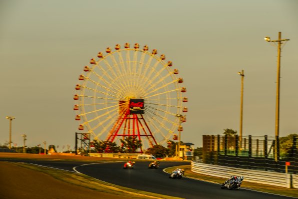 8,h,Suzuka,2016,Ambiance,Girls