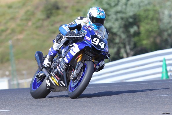 LEDENON FSBK 2016
3ème manche du
Championnat de France Superbike
28 / 29 Mai 2016
© PHOTOPRESS
Tel: 04 93 37 95 96
info@photopress.fr