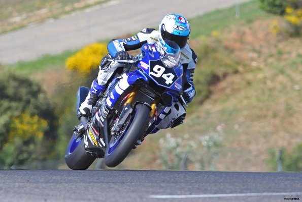 LEDENON FSBK 2016
3ème manche du
Championnat de France Superbike
28 / 29 Mai 2016
© PHOTOPRESS
Tel: 04 93 37 95 96
info@photopress.fr