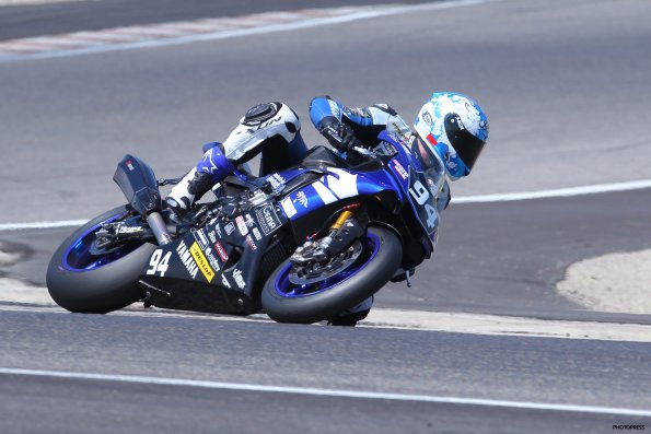 LEDENON FSBK 2016
3ème manche du
Championnat de France Superbike
28 / 29 Mai 2016
© PHOTOPRESS
Tel: 04 93 37 95 96
info@photopress.fr