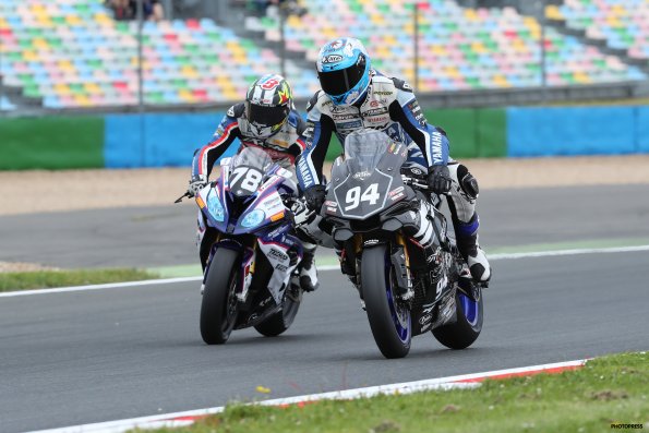 MAGNY-COURS FSBK 2016
4ème manche du
Championnat de France Superbike
2 / 3 Juillet 2016
© PHOTOPRESS
Tel: 04 93 37 95 96
info@photopress.fr