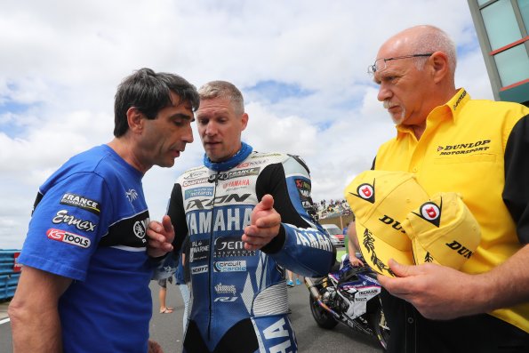 MAGNY-COURS FSBK 2016
4ème manche du
Championnat de France Superbike
2 / 3 Juillet 2016
© PHOTOPRESS
Tel: 04 93 37 95 96
info@photopress.fr