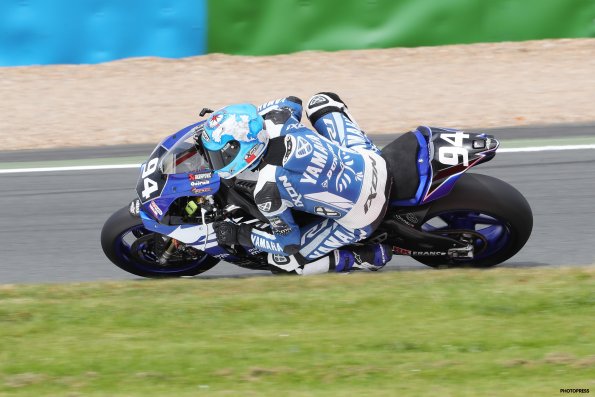 MAGNY-COURS FSBK 2016
4ème manche du
Championnat de France Superbike
2 / 3 Juillet 2016
© PHOTOPRESS
Tel: 04 93 37 95 96
info@photopress.fr