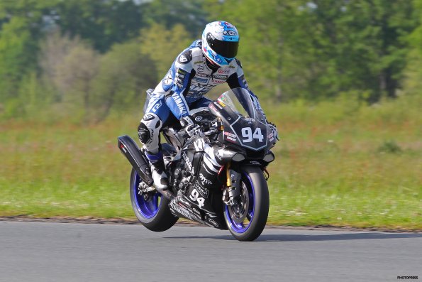 NOGARO FSBK 2016
2ème manche du
Championnat de France Superbike
23 / 24 Avril 2016
© PHOTOPRESS
Tel: 04 93 37 95 96
info@photopress.fr