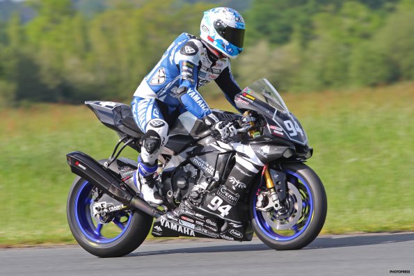 NOGARO FSBK 2016
2ème manche du
Championnat de France Superbike
23 / 24 Avril 2016
© PHOTOPRESS
Tel: 04 93 37 95 96
info@photopress.fr