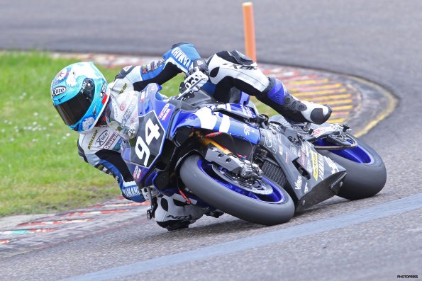 NOGARO FSBK 2016
2ème manche du
Championnat de France Superbike
23 / 24 Avril 2016
© PHOTOPRESS
Tel: 04 93 37 95 96
info@photopress.fr
