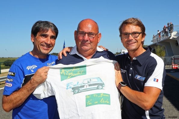 PAU-ARNOS FSBK 2016
5ème manche du
Championnat de France Superbike
14 / 15 Aout 2016
© PHOTOPRESS
Tel: 04 93 37 95 96
info@photopress.fr