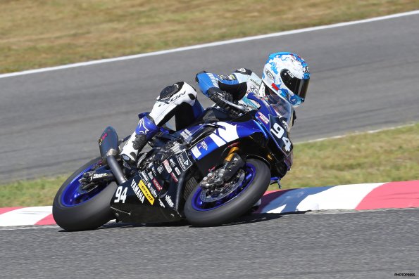 PAU-ARNOS FSBK 2016
5ème manche du
Championnat de France Superbike
14 / 15 Aout 2016
© PHOTOPRESS
Tel: 04 93 37 95 96
info@photopress.fr