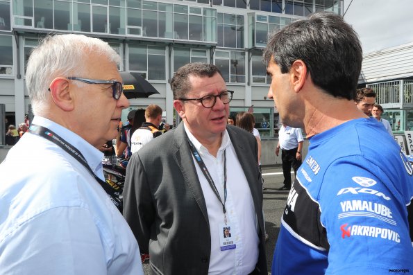 MAGNY-COURS FSBK 2016
4ème manche du
Championnat de France Superbike
2 / 3 Juillet 2016
© PHOTOPRESS
Tel: 04 93 37 95 96
info@photopress.fr