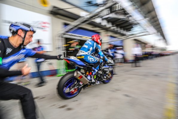 8,Hours,Oschersleben,2018,N 94 Gmt94  Yamaha, Di Meglio Mike, Canepa Niccolo, Checa David,