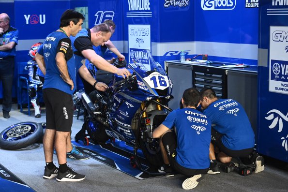 2019-13-wsbk-qatar-07778