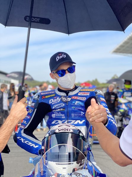 gmt94_yamaha_shoei_cluzel_pre_grille_03