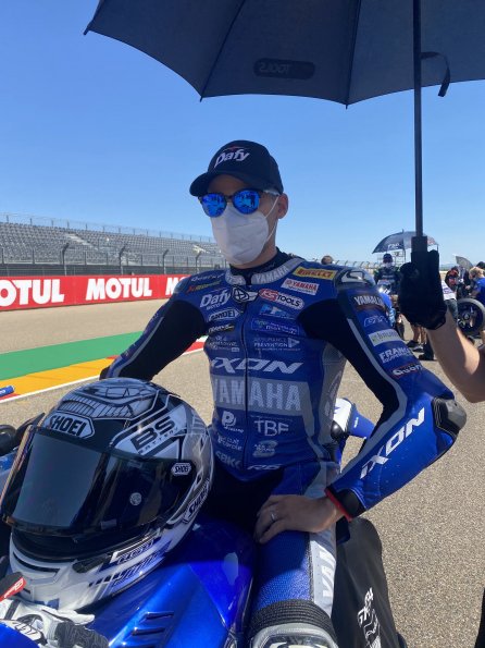 gmt94_yamaha_shoei_cluzel_pre_grille_05