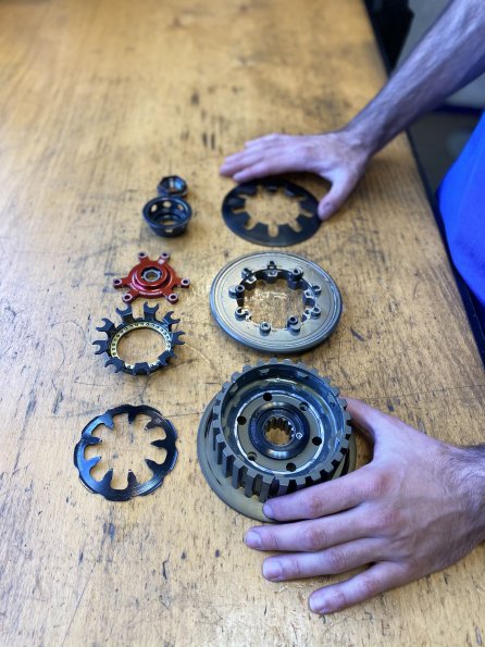 gmt94_yamaha_r6_engine_stm_clutch_10