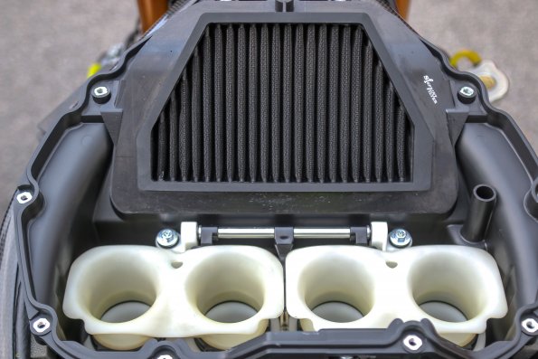 Jose_Lourenco_YZF-R6_2020_1743